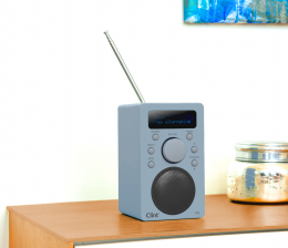 HiFi Clint Digital verpasst seinem mobilen Digitalradio F4 eine frische Optik - News, Bild 1