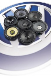 Car-HiFi Lautsprecher fahrzeugspezifisch: 16er-Systeme passend f&uuml;r VW Golf VI/VII im Test, Bild 1